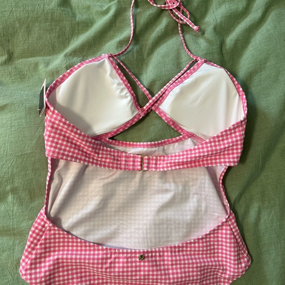 One piece bathing suit - Picture 2 of 3